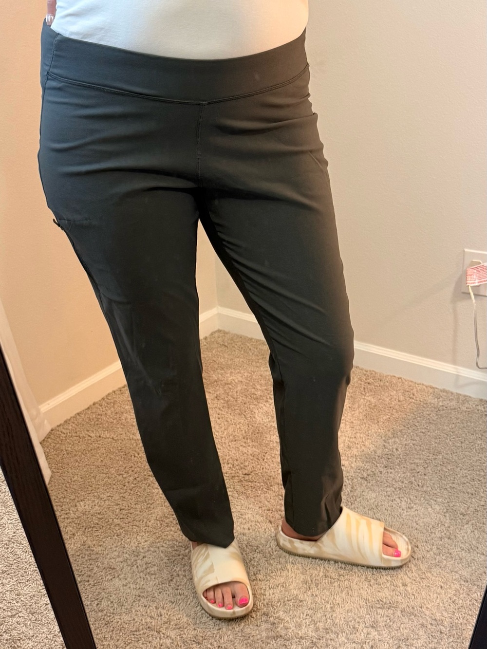 Columbia Women's Dark Grey Straight-Leg Performance Pants